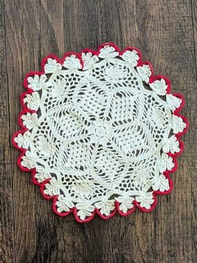 EUC Vintage Handmade White Crocheted Lace Doily with Red Border